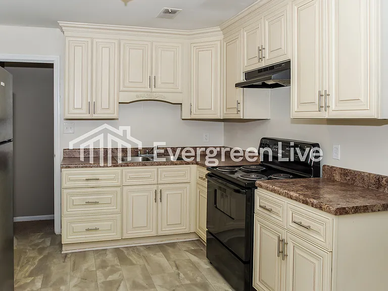 2411 Halmac Dr NW — Photo 5