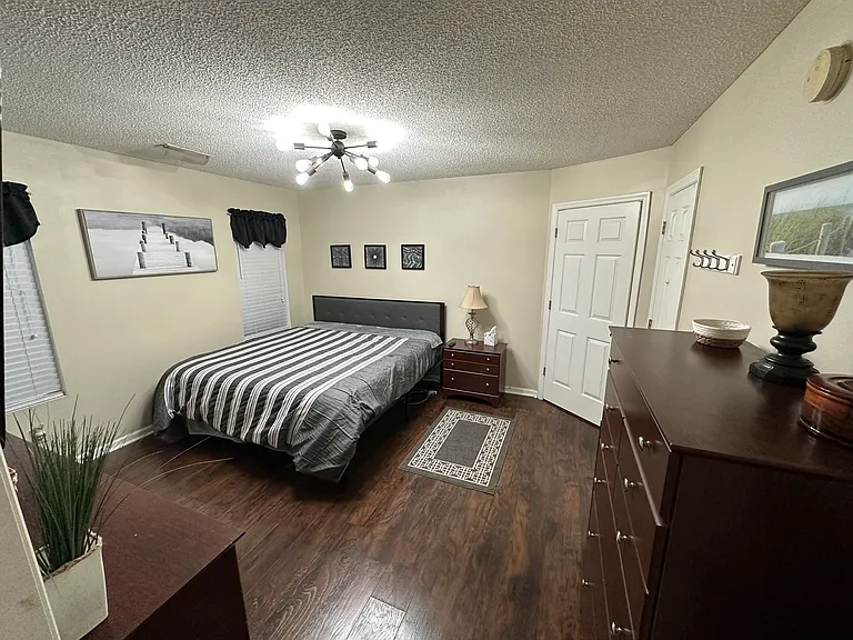 279 Navigators Dr — Photo 5