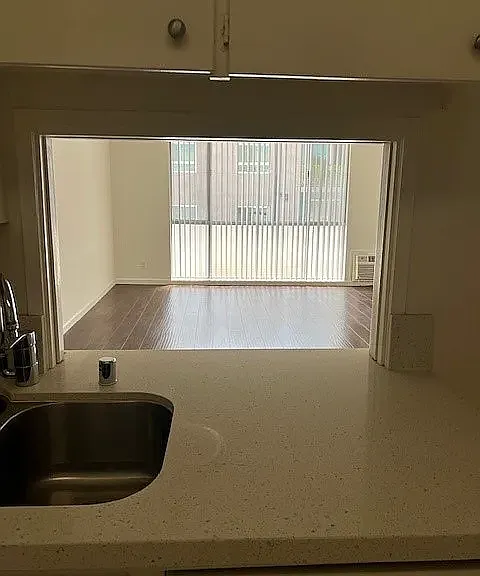 1932 Overland Ave #307 — Photo 3