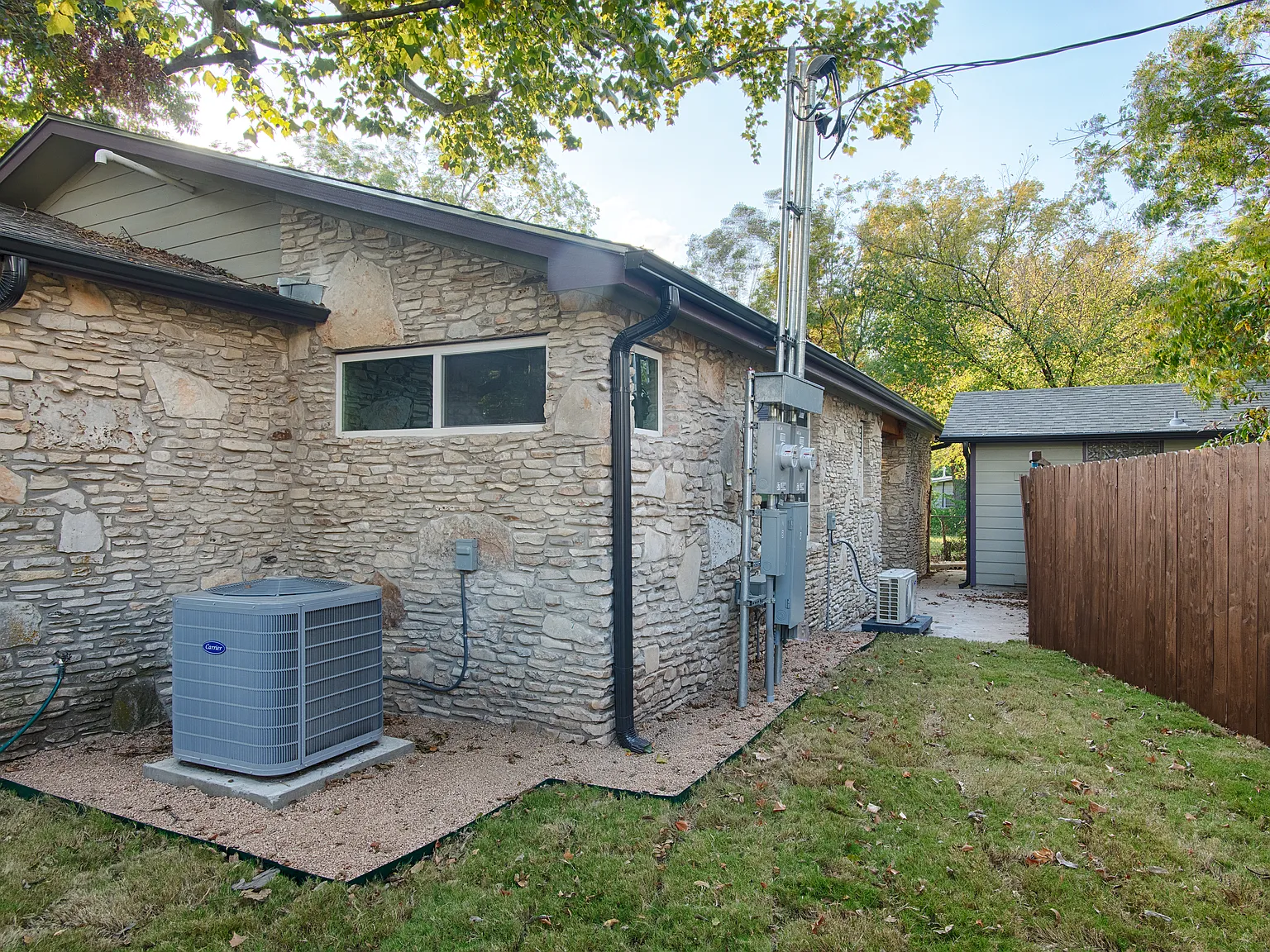 3 bed, 1932 sqft, $5,200 — Photo 4