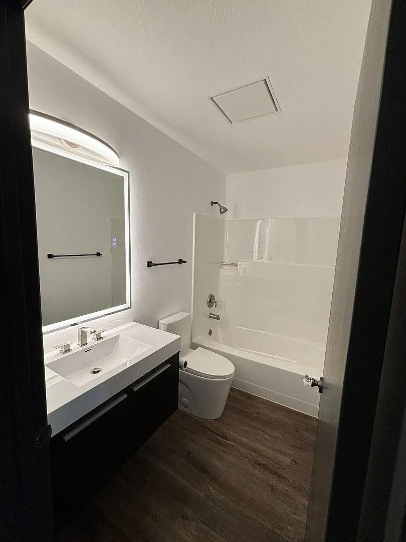 701 N Rouse Ave - Unit 1 — Photo 1