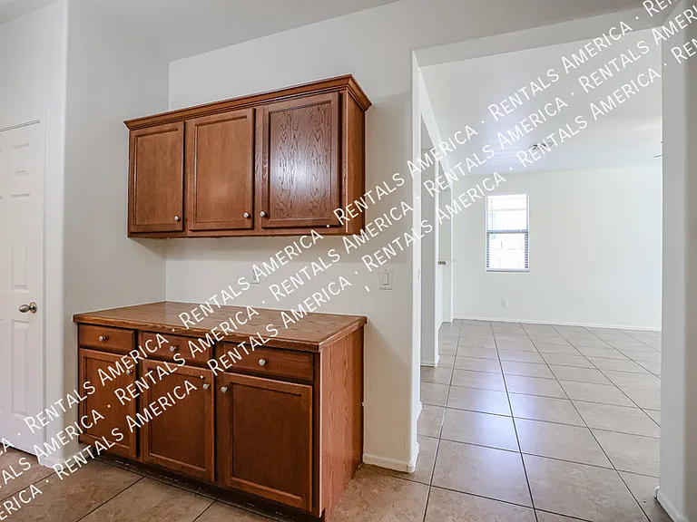 6946 W Harwell Rd — Photo 14