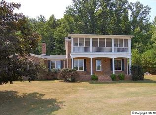 10073 Union Grove Rd, Union Grove, AL 35175