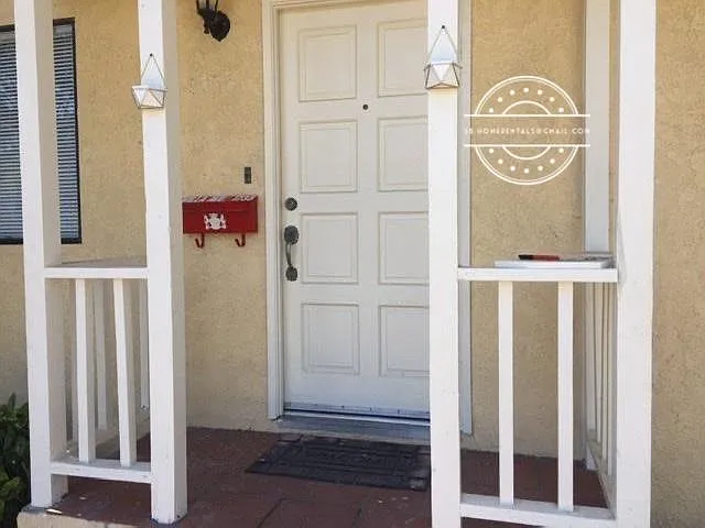 1735 Villa Ave — Photo 10