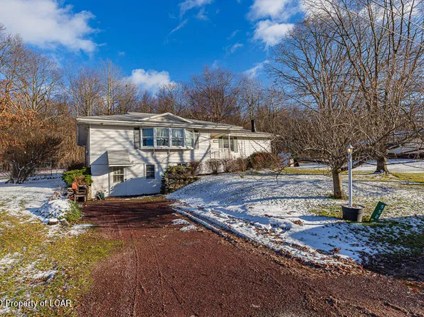 552 Woodlawn Ave, Mountain Top, PA 18707