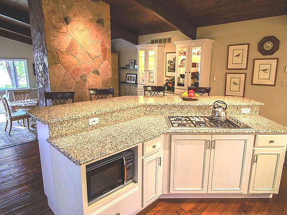 5th image of 6657 Red Cedar Ln #1