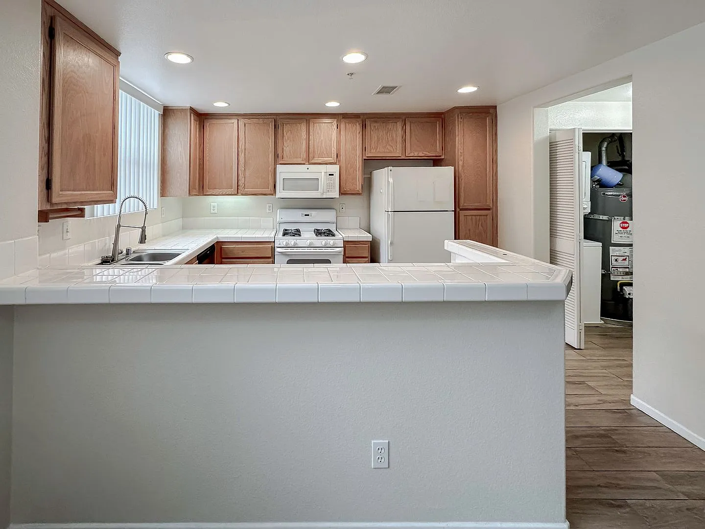 Coming Soon! 2 Bedroom 3 Bath Home In Mer Soleil In The Beautiful Community Of Otay Ranch! — Photo 4