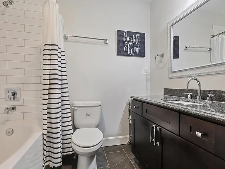 4536 Bell St — Photo 8