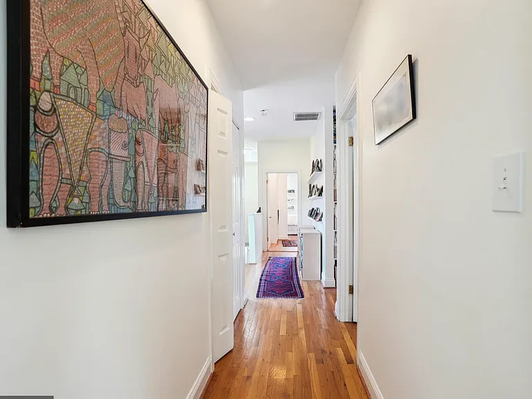 629 A St NE — Photo 13
