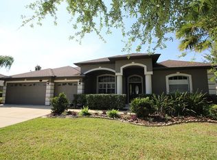 5606 Clouds Peak Dr, Lutz, FL 33558