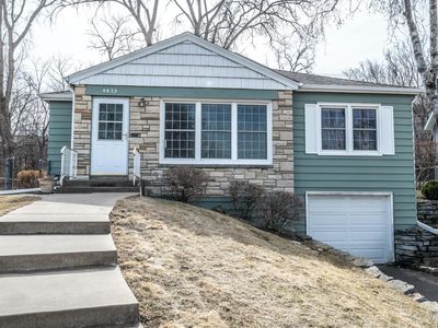 4832 Rutledge Ave, Edina, MN, 55436