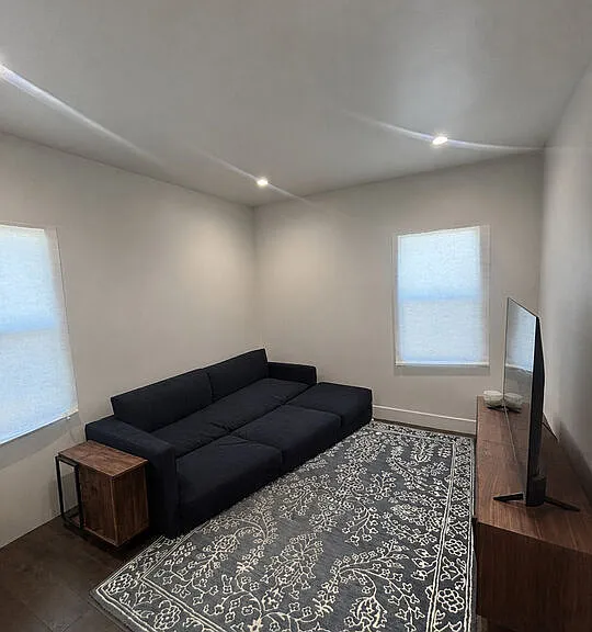 5337 Deane Ave — Photo 7