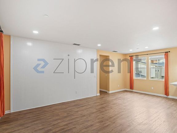 3rd image of 1210 Coyote Creek Way