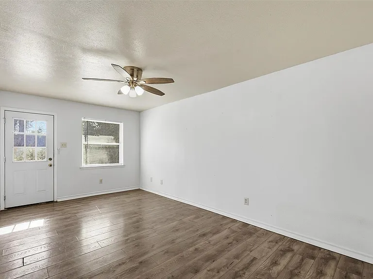 1812 Frances Dr #1810 — Photo 5