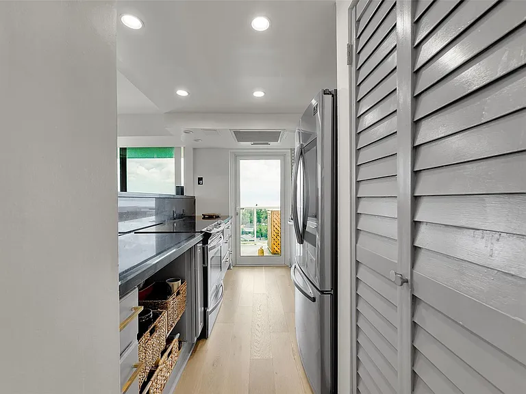 2841 N Ocean Blvd #1004 — Photo 10