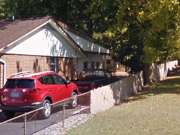 3rd image of 22 Moundview Ave