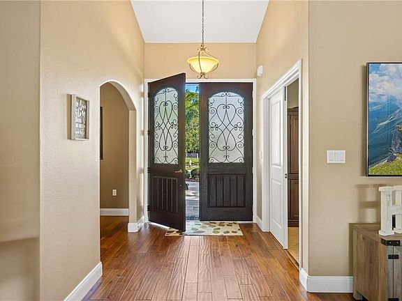 3rd image of 4869 Calasans Ave