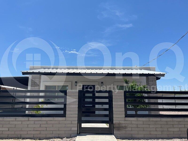 1st image of 920 S Kroeger Ln