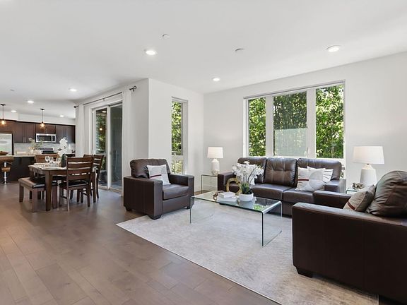 5th image of 460 Montague Expy Unit 20