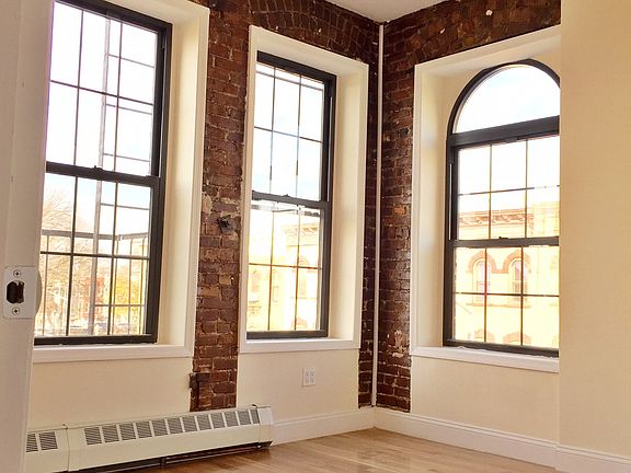 2nd image of 704 Macdonough St APT 3
