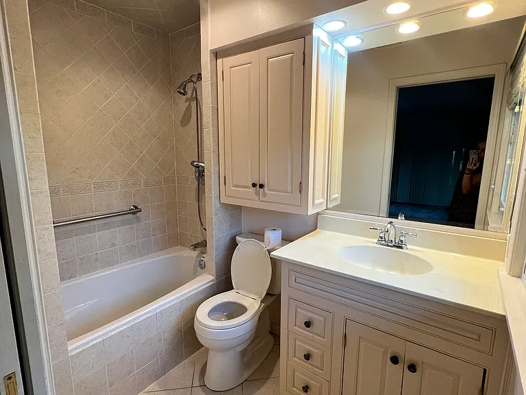 3601 E 3rd St — Photo 33