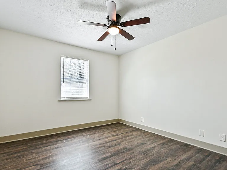 102 Mulberry Way — Photo 14
