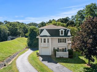 14 Victoria Gdn #A, Framingham, MA 01701