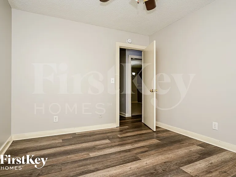 1515 Flat Rock Rd — Photo 16