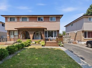 362 Durham Ct, Oshawa, ON L1J 1W9