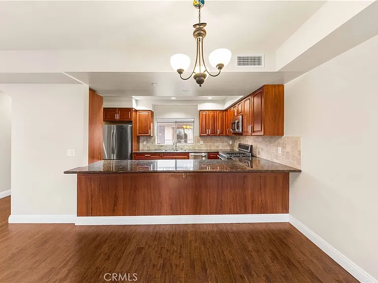 11218 Camarillo St #404 — Photo 27