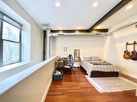 5th image of 190 W Berks St #B8