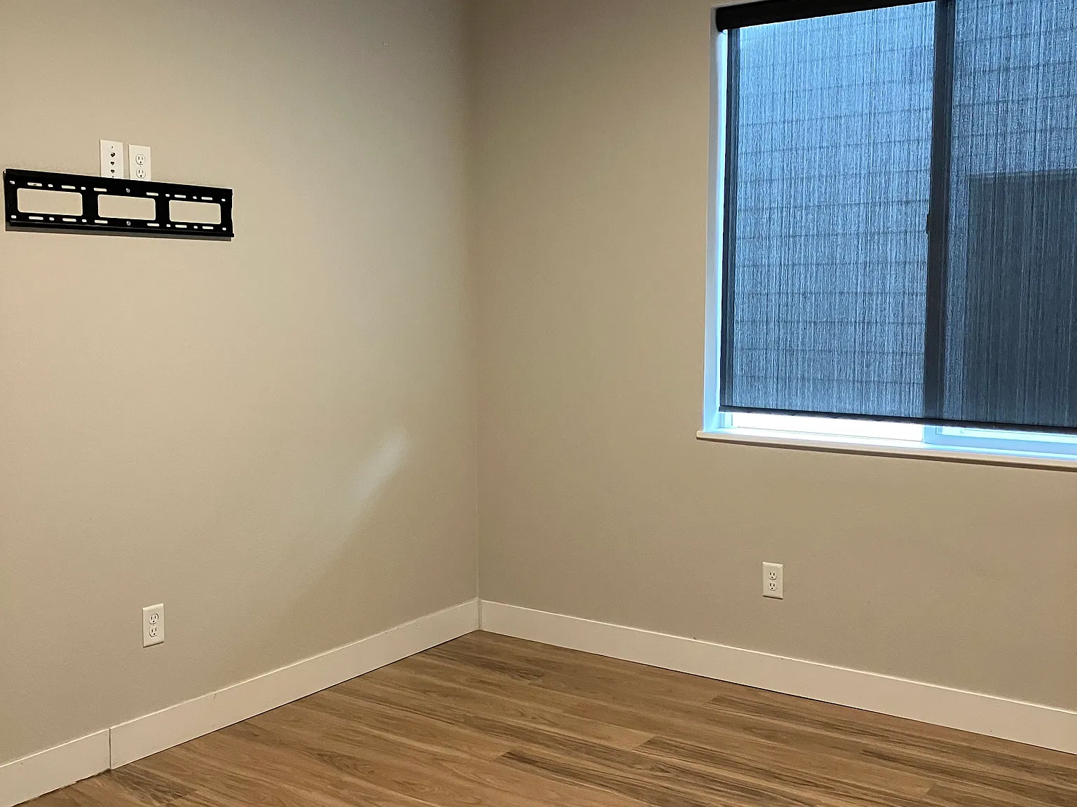 2 bed, 1190 sqft, $2,000 — Photo 3