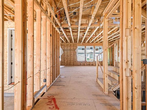 Entry. Photos as of 7-21-2022