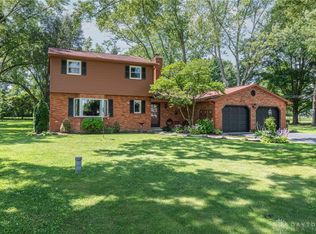 1484 E Social Row Rd, Dayton, OH 45458