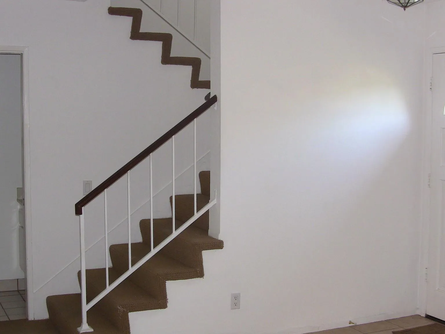 2 bed, 2.5 bath, 1232 sqft, $3,700 — Photo 2