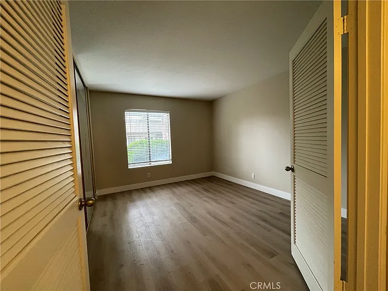 61 Streamwood #61 — Photo 9