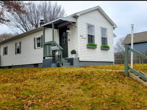 1117 N Iowa St, South Bend, IN 46628