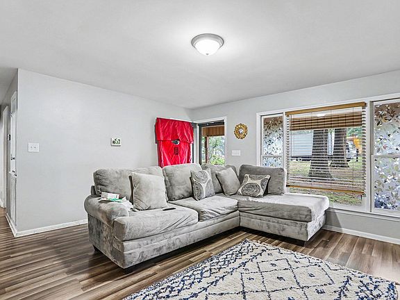 4th image of 479 Ridgecrest Trl