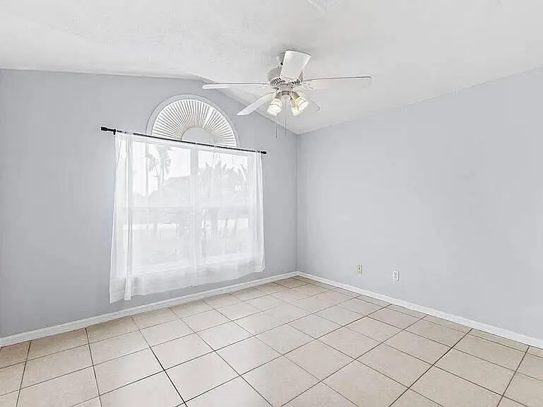 2218 SE Seamist St — Photo 9
