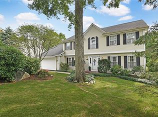14 Kimberwick Ct, Chagrin Falls, OH 44022