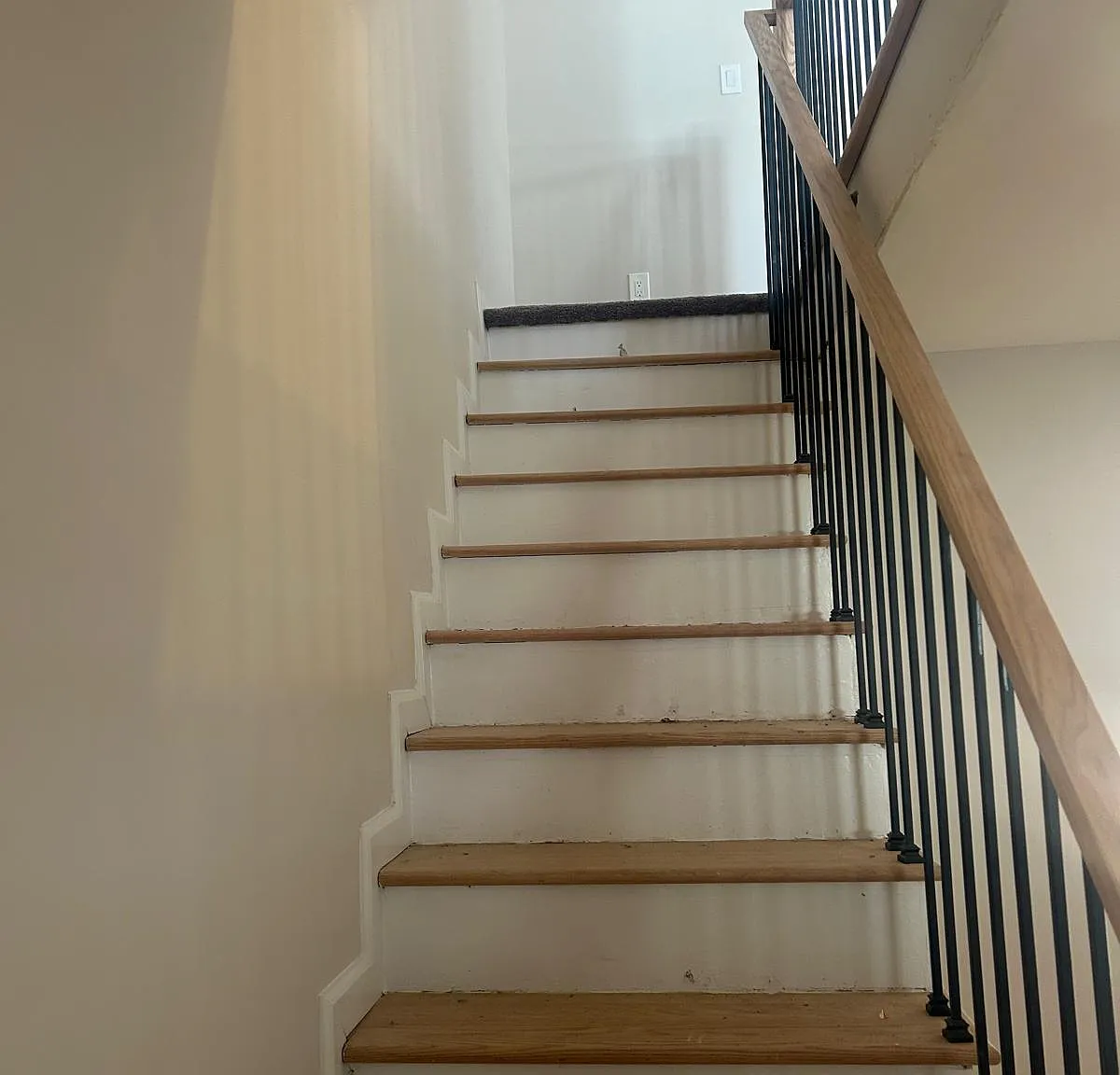 3 bed, 1048 sqft, $1,990 — Photo 4