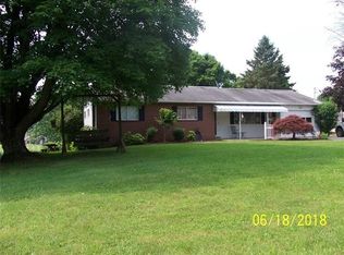 475 Rolling Meadows Rd, Waynesburg, PA 15370