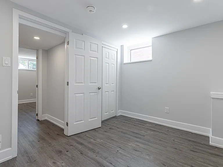 653 Eden Ave — Photo 2