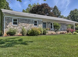 1511 Zarker Rd, Lancaster, PA 17601