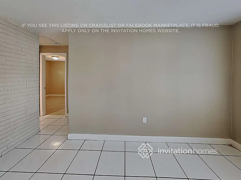 2401 Jamaica Dr — Photo 4