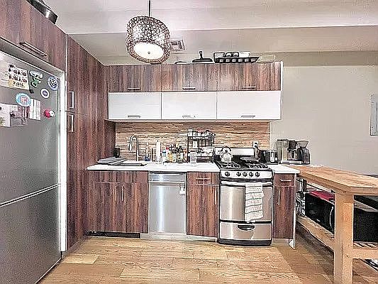 5th image of 439 Meeker Ave APT 3L