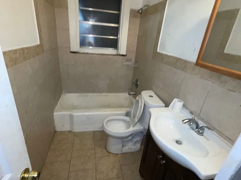 4236 Delaware St — Photo 13