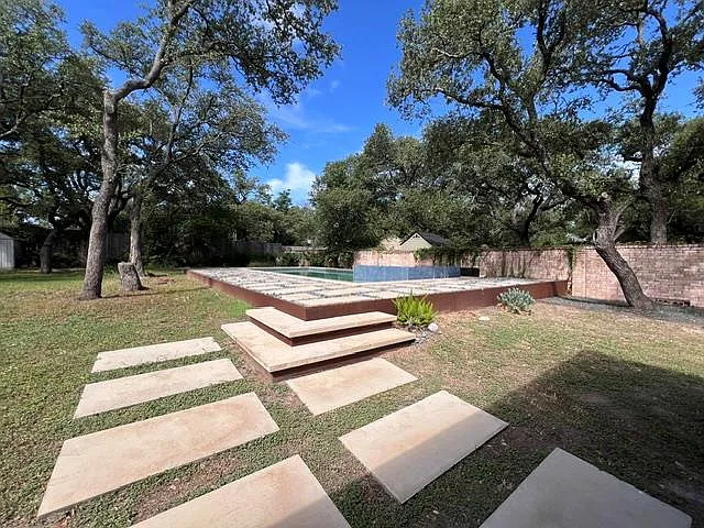 3803 Greystone Dr — Photo 13