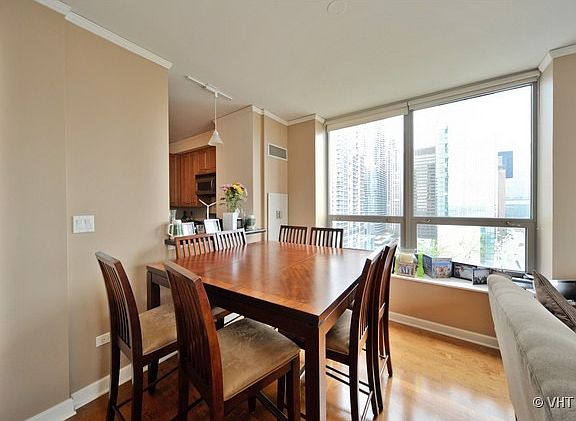 4th image of 420 E Waterside Dr Unit 1605