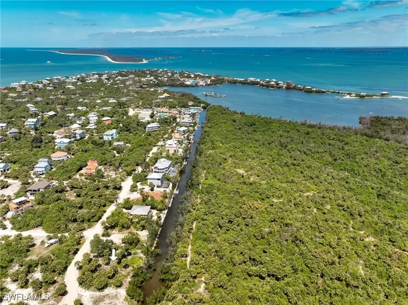 671 Rum Rd, Upper Captiva, FL 33924